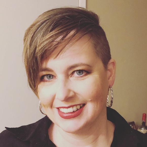 Meet your Posher, Jinnie - Picture 1 of 1